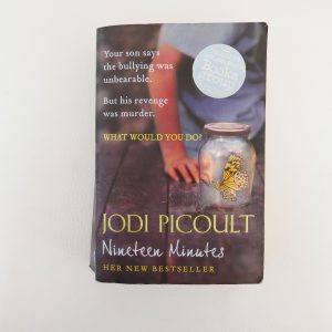 Nineteen Minutes by Jodi Picoult