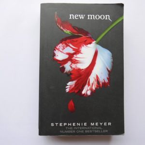 New Moon by Stephenie Meyer